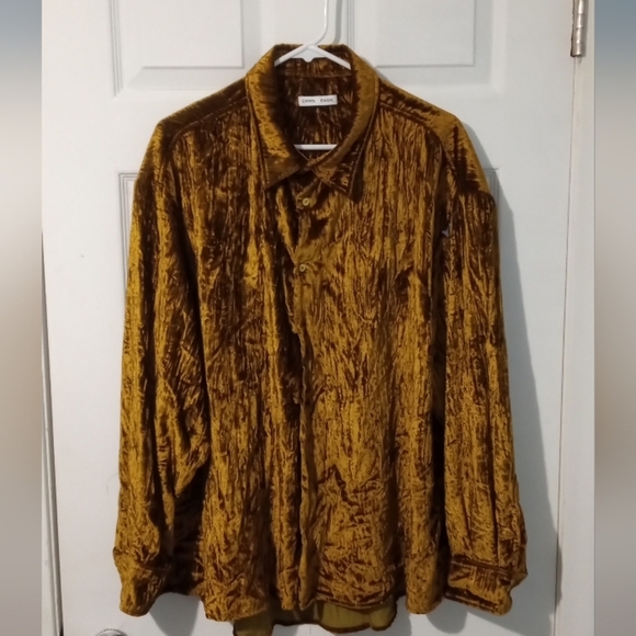 cmmn svdp Other - Men's CMMN SVDP Luxurious Velvet Dress Shirt in Gold